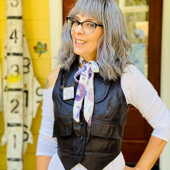 Meet Your Posher- Stella Ranae - Picture 3 of 3